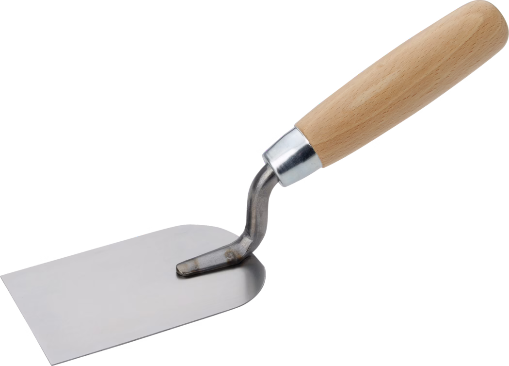 Eine Handkelle vor weißem Hintergrund. Sie hat eine flache, rechteckige Edelstahlklinge mit einem abgerundeten Ende, eine kurz angewinkelte Stahlnase und einen glatten, hellen Holzgriff, der durch eine Metallhülse befestigt ist. Die polierte Klinge ist sauber und eignet sich zum Verteilen und Glätten von Mörtel, Putz oder Fliesenkleber; der ergonomische Griff bietet sicheren Halt.