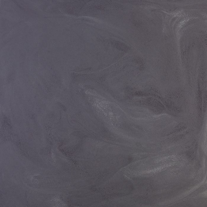 Eine glatte, dunkle Oberfläche mit subtilen Wirbel und Texturvariationen, überwiegend in Grautönen mit vereinzelten helleren Grauabschnitten. Die Textur vermittelt den Eindruck eines sanften, fließenden Materials, das einem zarten Stoff oder einer bemalten Leinwand ähnelt, mit insgesamt beruhigender und gedämpfter Ästhetik.